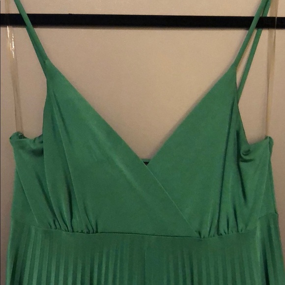 Green Dress - Picture 2 of 3